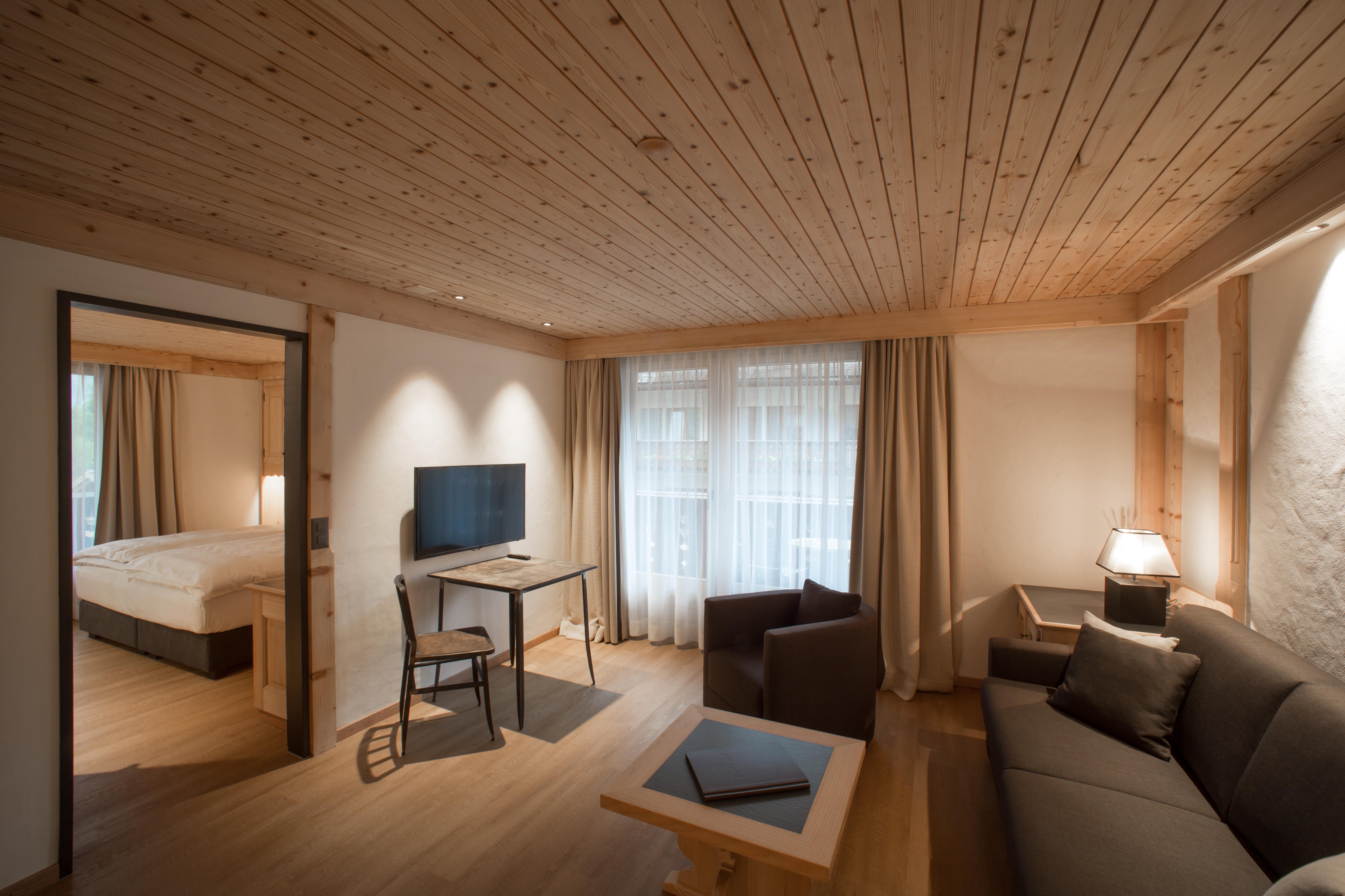 Bernerhof Swiss Quality Hotel Гштад Экстерьер фото